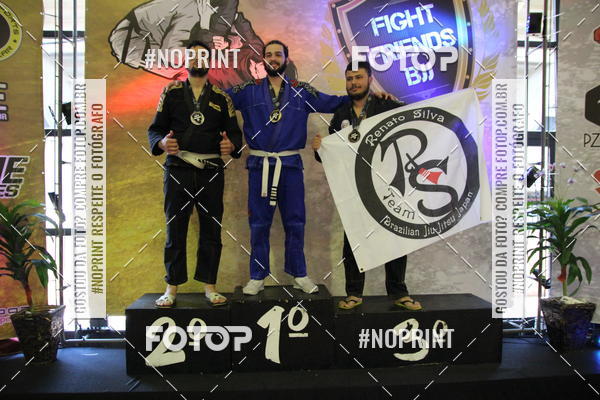 Buy your photos of the eventfight friends on Fotop