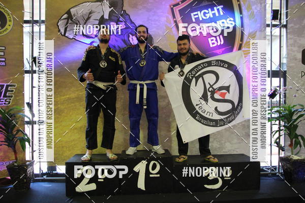 Buy your photos of the eventfight friends on Fotop