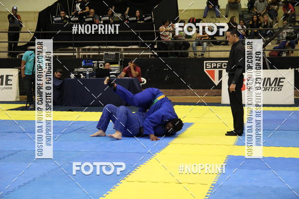 Buy your photos of the eventfight friends on Fotop