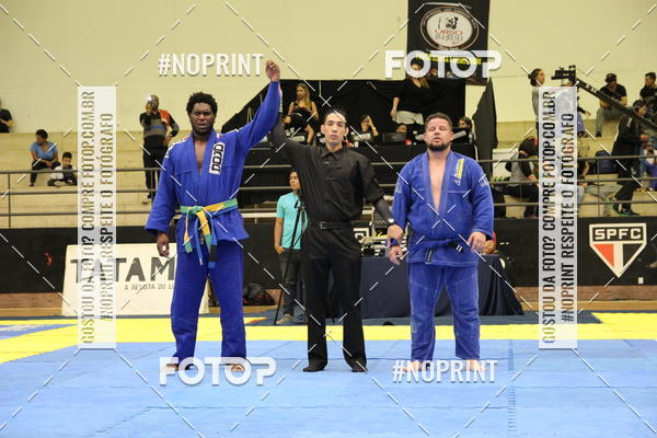 Buy your photos of the eventfight friends on Fotop