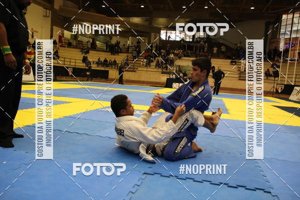 Buy your photos of the eventfight friends on Fotop