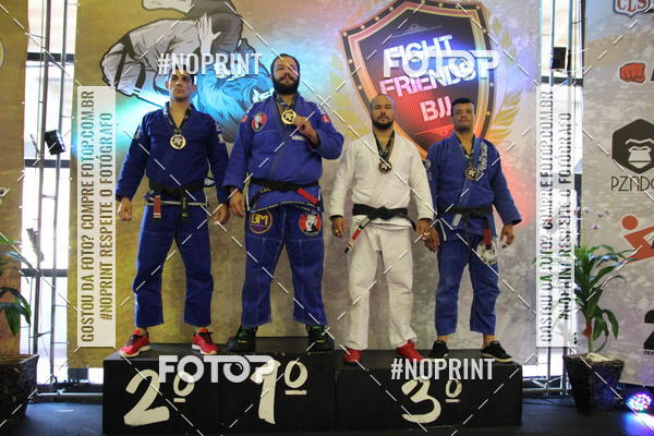 Buy your photos of the eventfight friends on Fotop