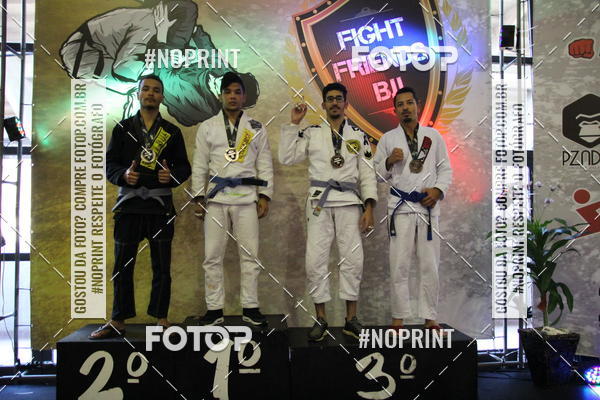 Buy your photos of the eventfight friends on Fotop