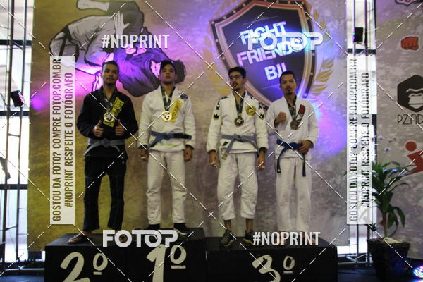 Buy your photos of the eventfight friends on Fotop