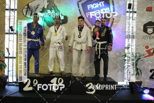 Buy your photos of the eventfight friends on Fotop