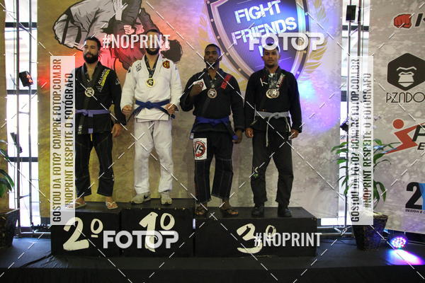 Buy your photos of the eventfight friends on Fotop