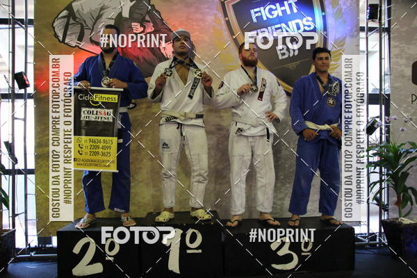 Buy your photos of the eventfight friends on Fotop