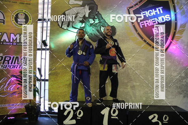 Buy your photos of the eventfight friends on Fotop