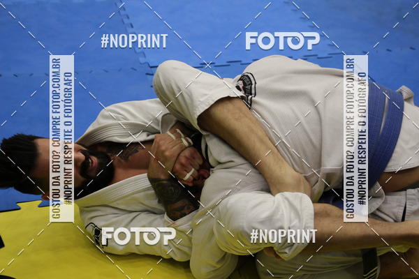 Buy your photos of the eventfight friends on Fotop