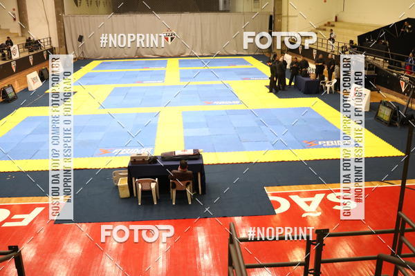 Buy your photos of the eventfight friends on Fotop