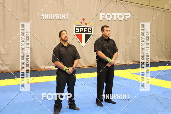 Buy your photos of the eventfight friends on Fotop