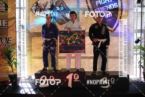 Compre suas fotos do eventofight friends no Fotop
