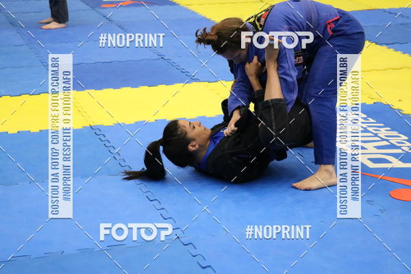 Buy your photos of the eventfight friends on Fotop