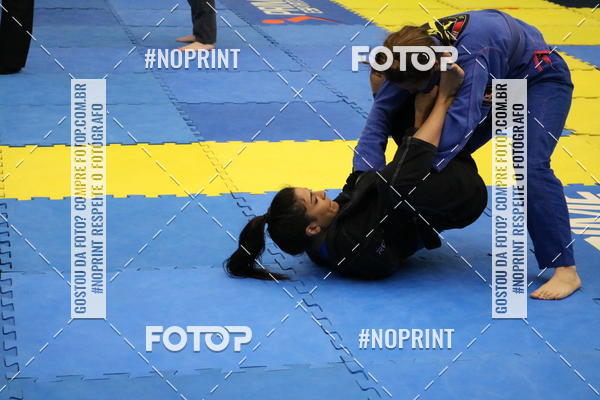 Buy your photos of the eventfight friends on Fotop