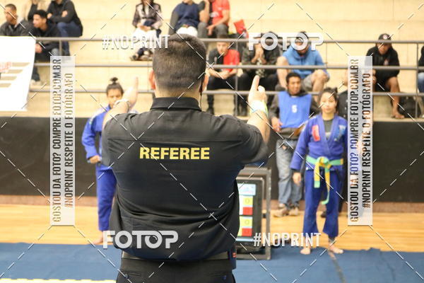 Buy your photos of the eventfight friends on Fotop