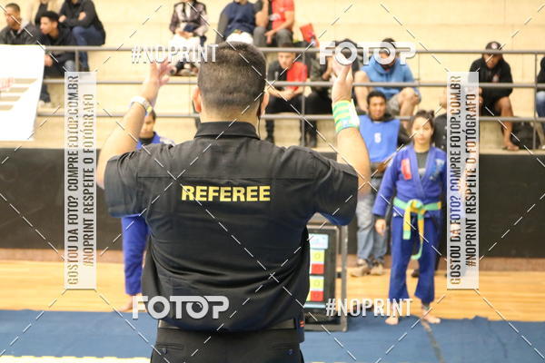 Buy your photos of the eventfight friends on Fotop