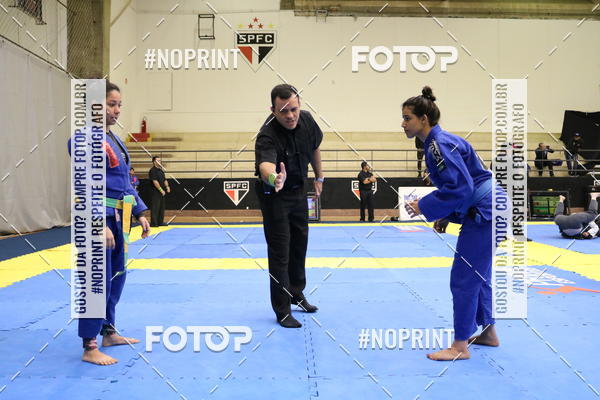 Buy your photos of the eventfight friends on Fotop