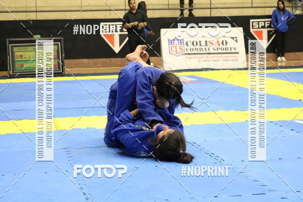 Buy your photos of the eventfight friends on Fotop