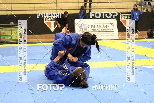 Buy your photos of the eventfight friends on Fotop