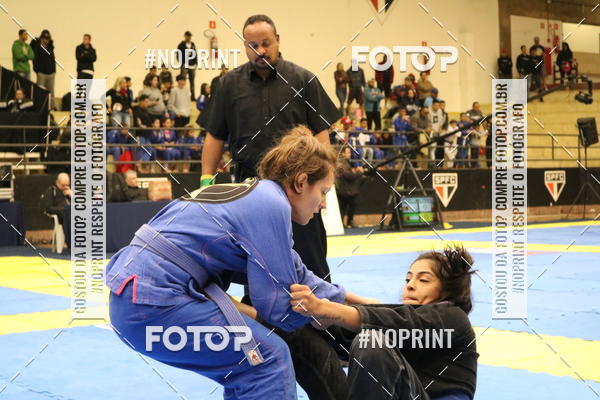 Buy your photos of the eventfight friends on Fotop