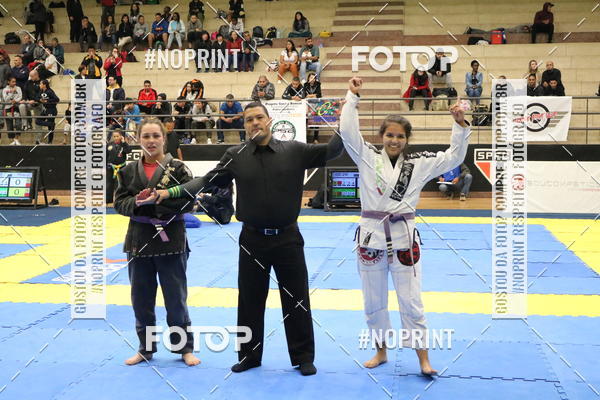 Buy your photos of the eventfight friends on Fotop