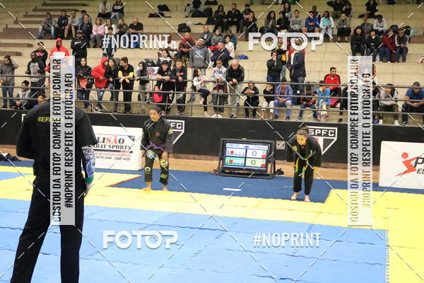 Buy your photos of the eventfight friends on Fotop