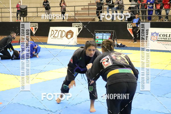 Buy your photos of the eventfight friends on Fotop