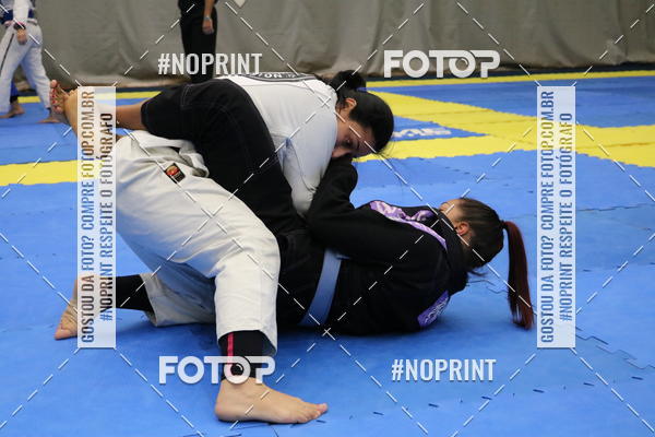 Buy your photos of the eventfight friends on Fotop