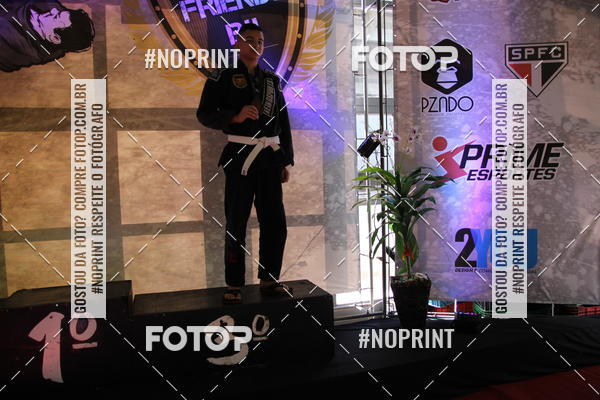 Compre suas fotos do eventofight friends no Fotop