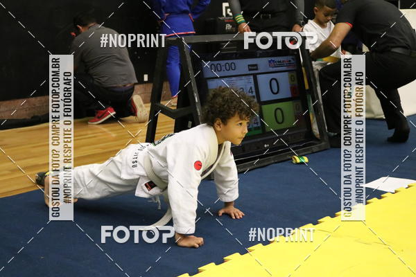 Buy your photos of the eventfight friends on Fotop