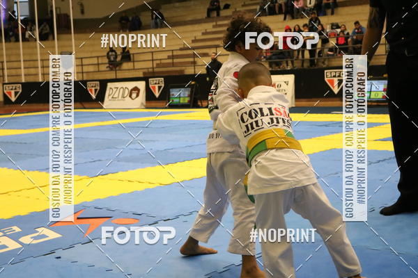 Buy your photos of the eventfight friends on Fotop