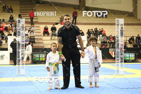 Buy your photos of the eventfight friends on Fotop