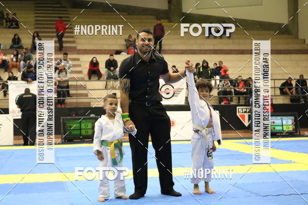 Buy your photos of the eventfight friends on Fotop