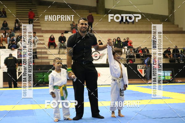 Buy your photos of the eventfight friends on Fotop