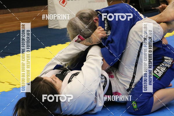 Buy your photos of the eventfight friends on Fotop