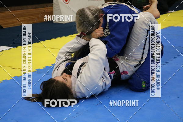 Buy your photos of the eventfight friends on Fotop