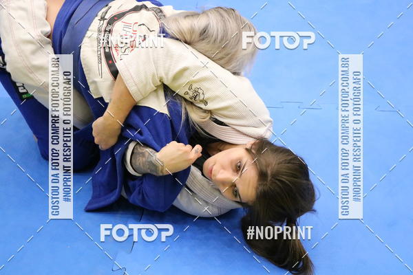 Buy your photos of the eventfight friends on Fotop