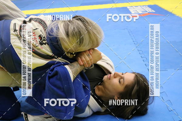 Buy your photos of the eventfight friends on Fotop