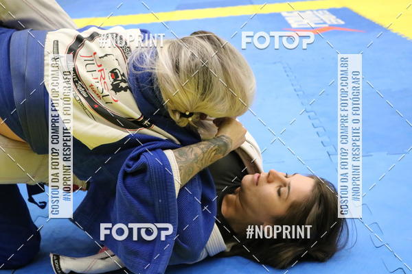 Buy your photos of the eventfight friends on Fotop