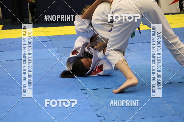 Buy your photos of the eventfight friends on Fotop