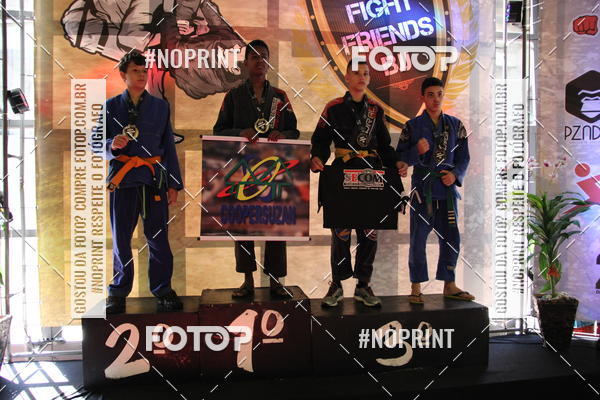 Compre suas fotos do eventofight friends no Fotop