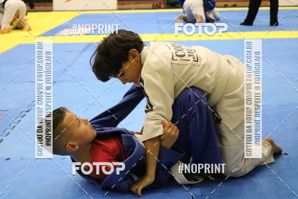 Buy your photos of the eventfight friends on Fotop