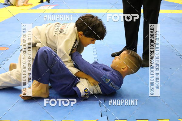 Buy your photos of the eventfight friends on Fotop