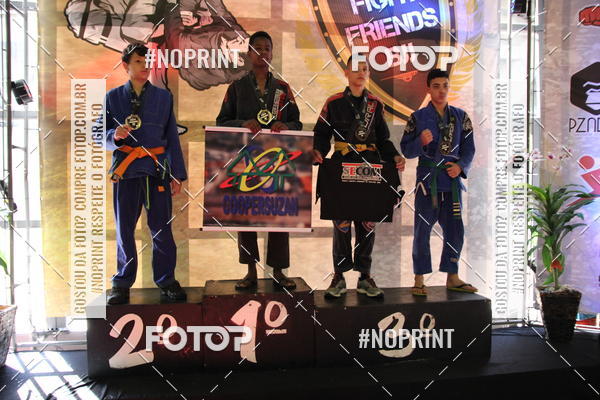 Compre suas fotos do eventofight friends no Fotop