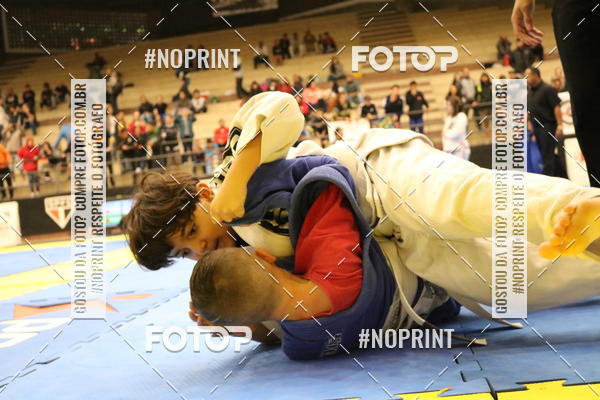 Buy your photos of the eventfight friends on Fotop