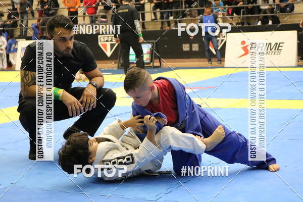 Buy your photos of the eventfight friends on Fotop