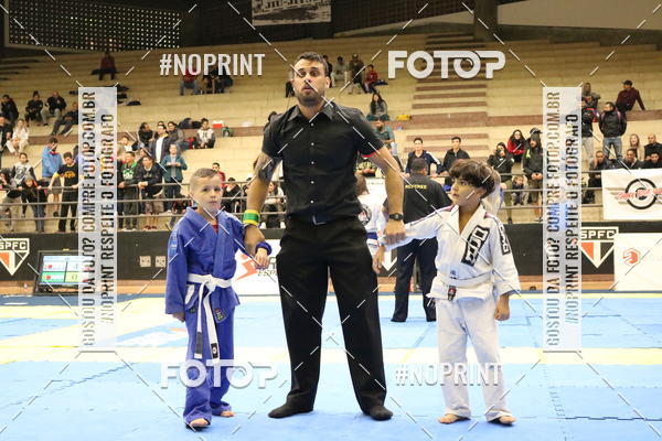 Buy your photos of the eventfight friends on Fotop