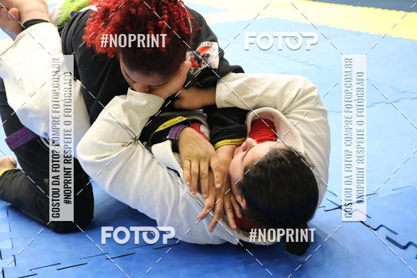 Buy your photos of the eventfight friends on Fotop