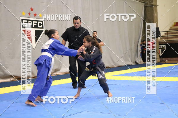 Buy your photos of the eventfight friends on Fotop