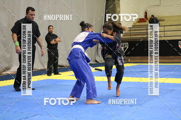 Buy your photos of the eventfight friends on Fotop